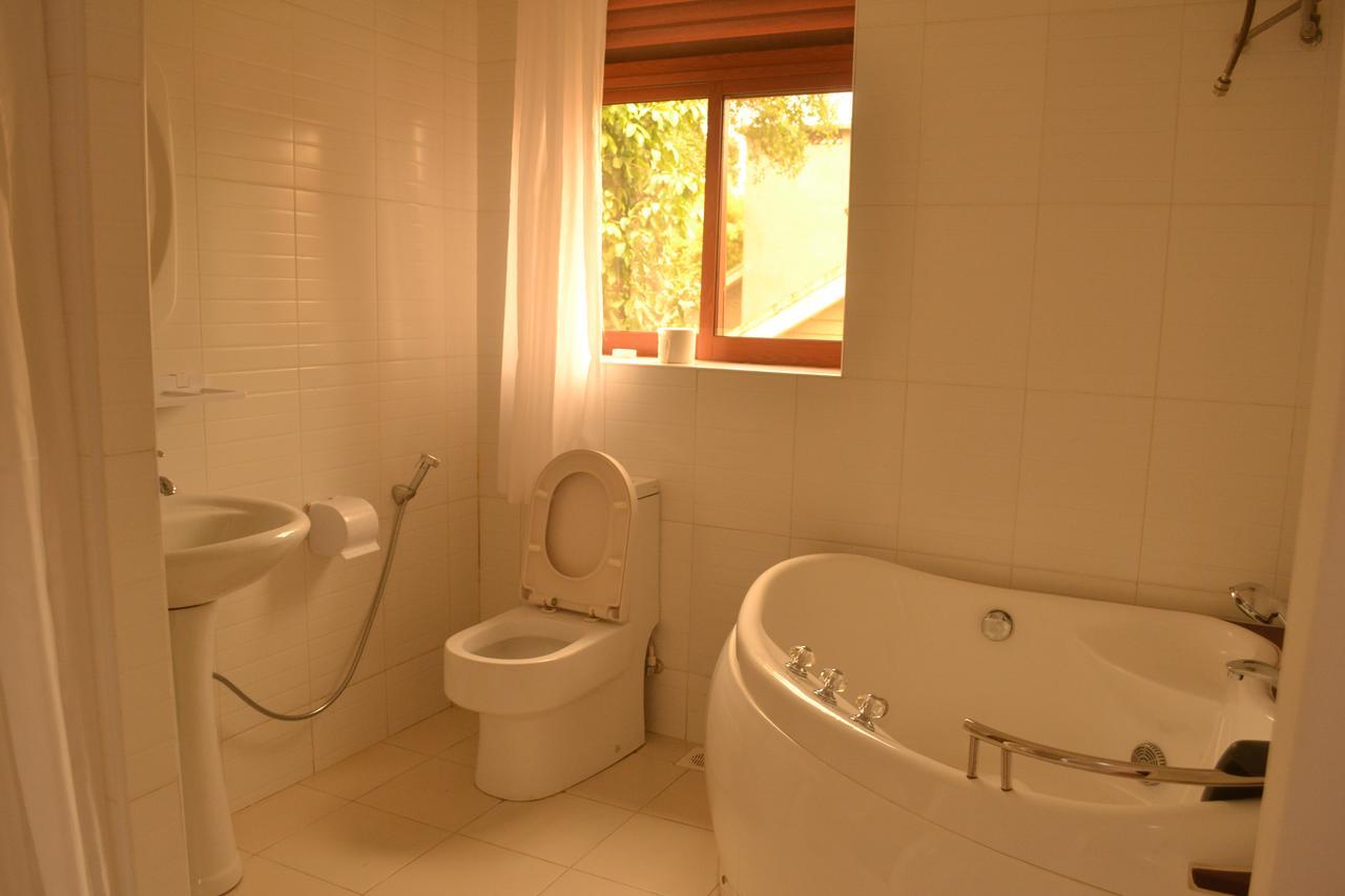 אנטבה The Palms Beach Hotel And Restaurant Limited מראה חיצוני תמונה
